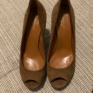 Gucci suede brown high heels size 40